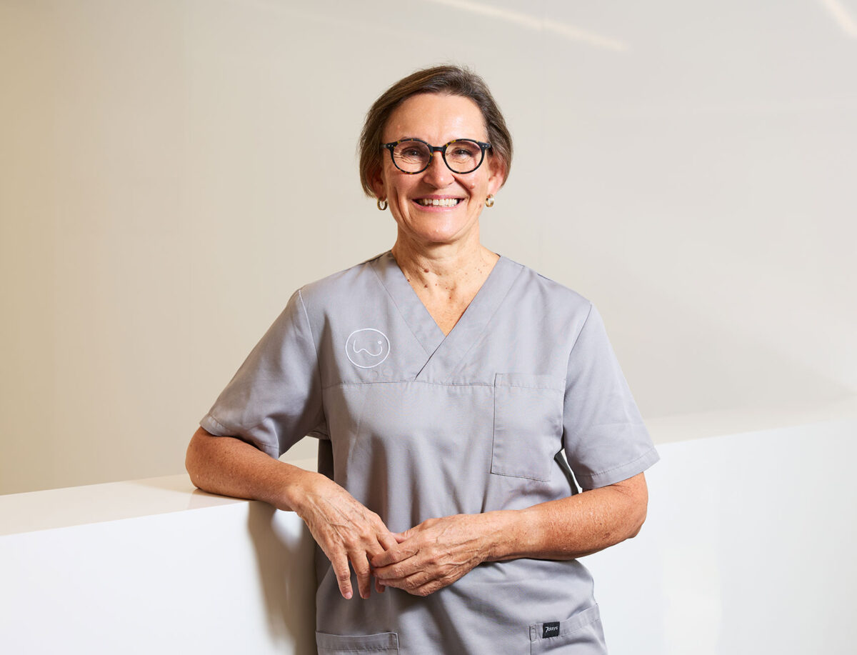 Frau Dr. Klett